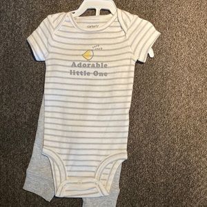 Carters 2PC Unisex Set